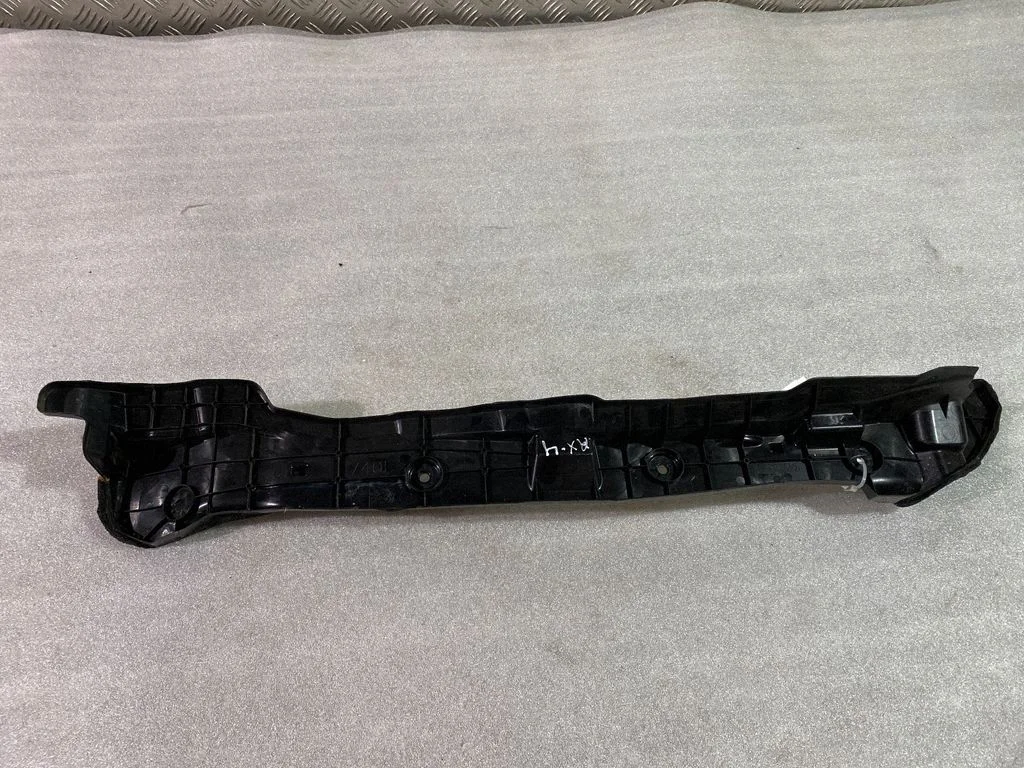 Fender end trim – Lexus RX 450H (2016-)