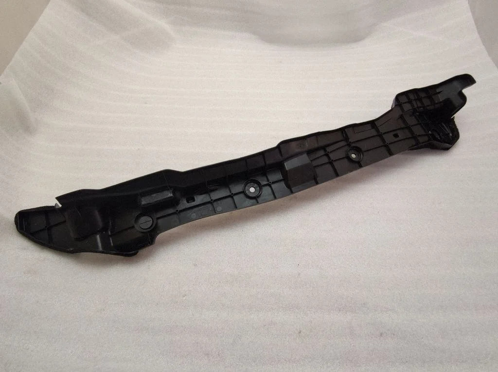 Fender end trim – Lexus RX 450H (2016-)