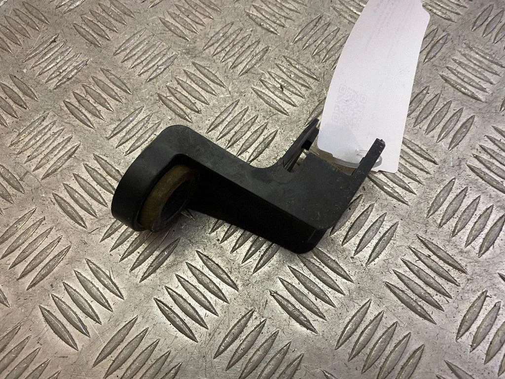 Air filter cleaner box bracket assembly – Volvo XC90 (2014-)