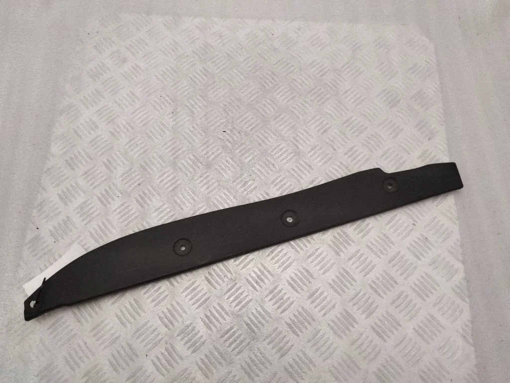 Fender end trim – Porsche Cayenne (92A) (2010-2017)