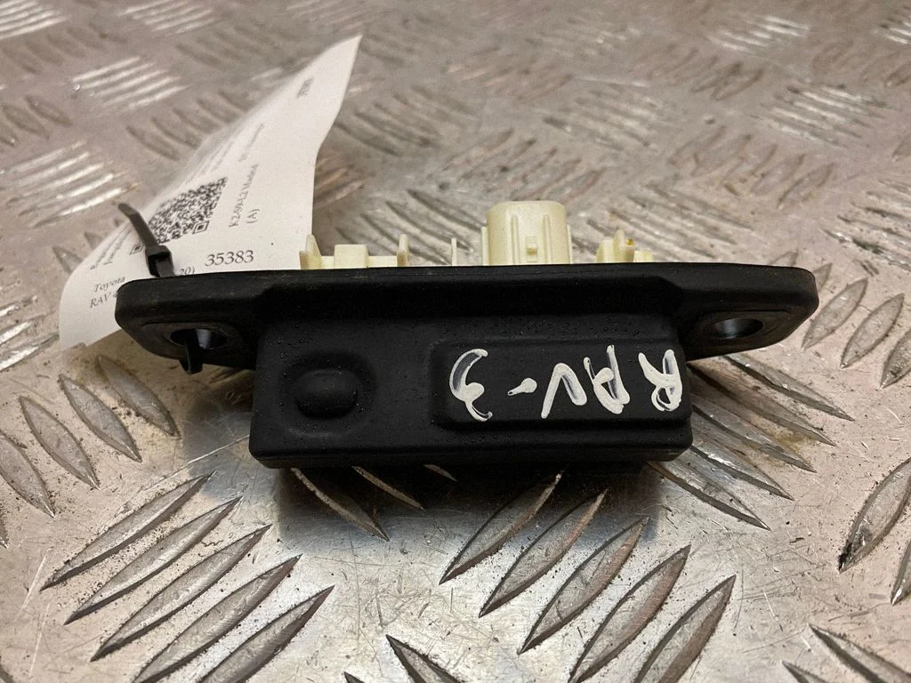 Tailgate opening switch – Toyota RAV 4 (XA50) (2018-)