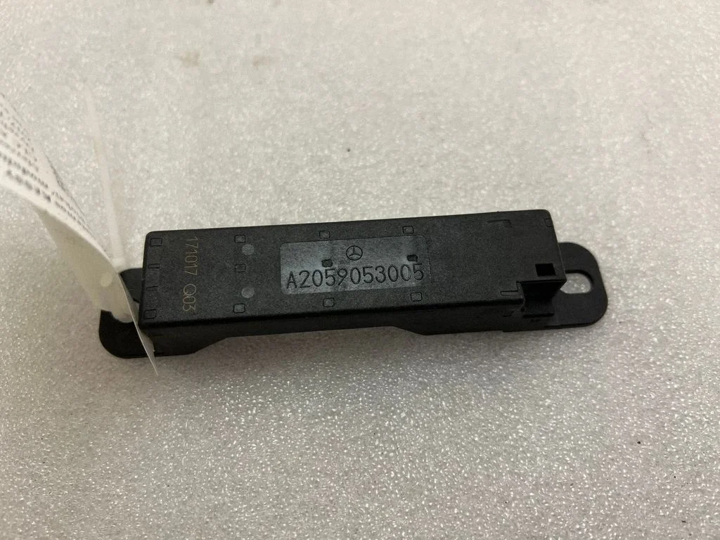 Keyless (KESSY) go control unit/module – Mercedes-Benz GLC-Class C253 (2016-)