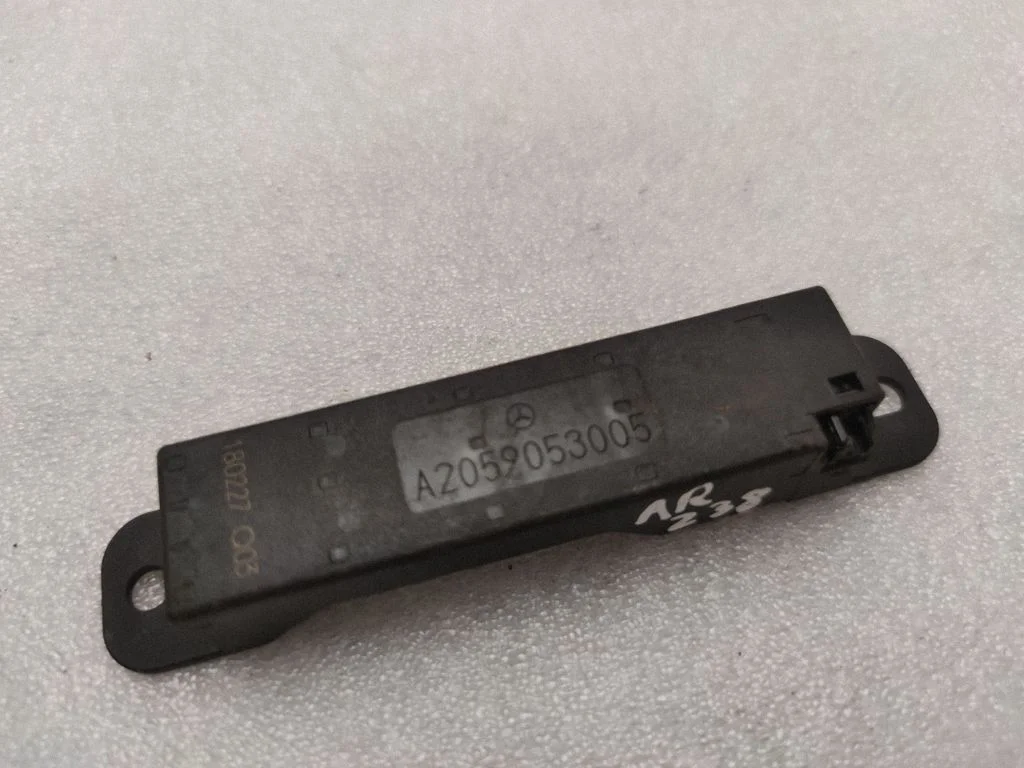 Keyless (KESSY) go control unit/module – Mercedes-Benz E-Class W238 (2017-)