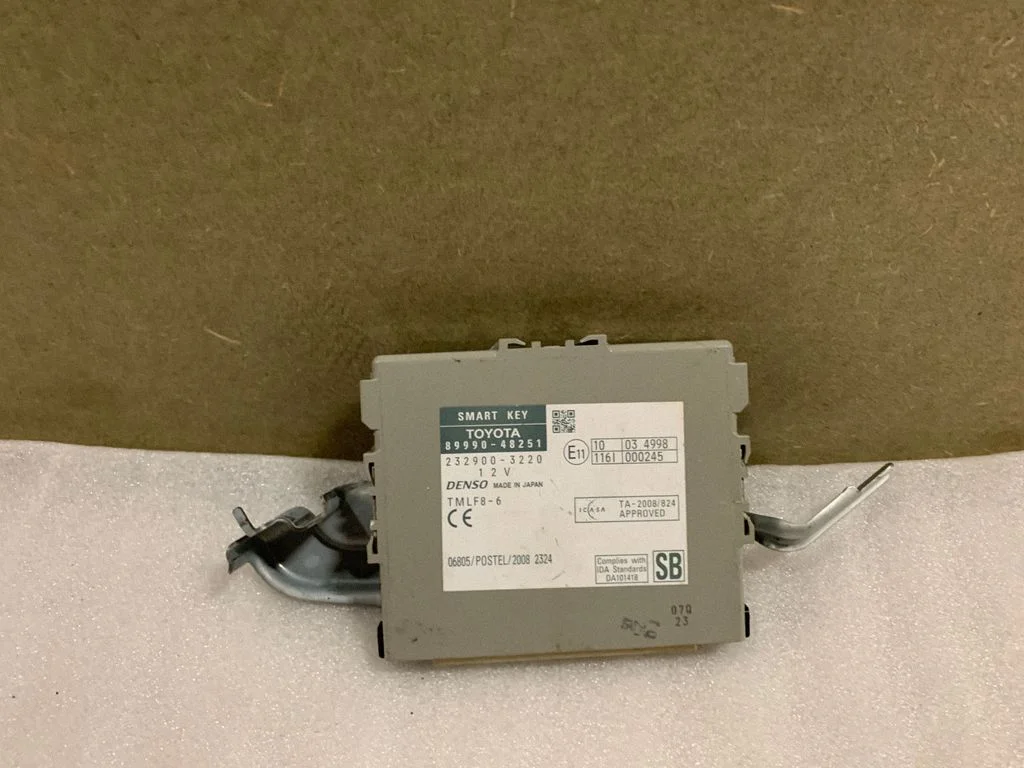 Võtmeta süsteemi KESSY (keyless) juhtplokk/moodul 8999048251