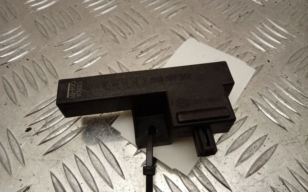 Keyless (KESSY) go control unit/module 8K0907247