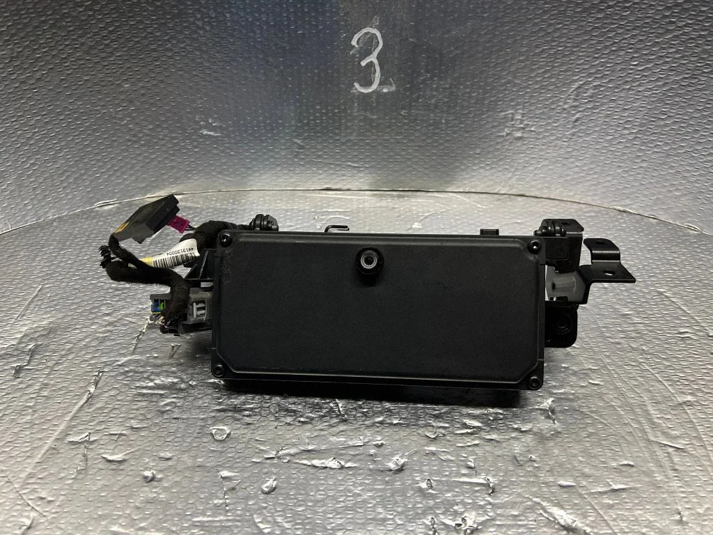 Tuuleklaasi kaamera 31471088