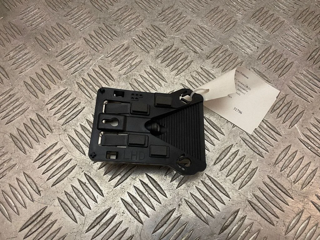 Windshield/windscreen camera 04672777AA