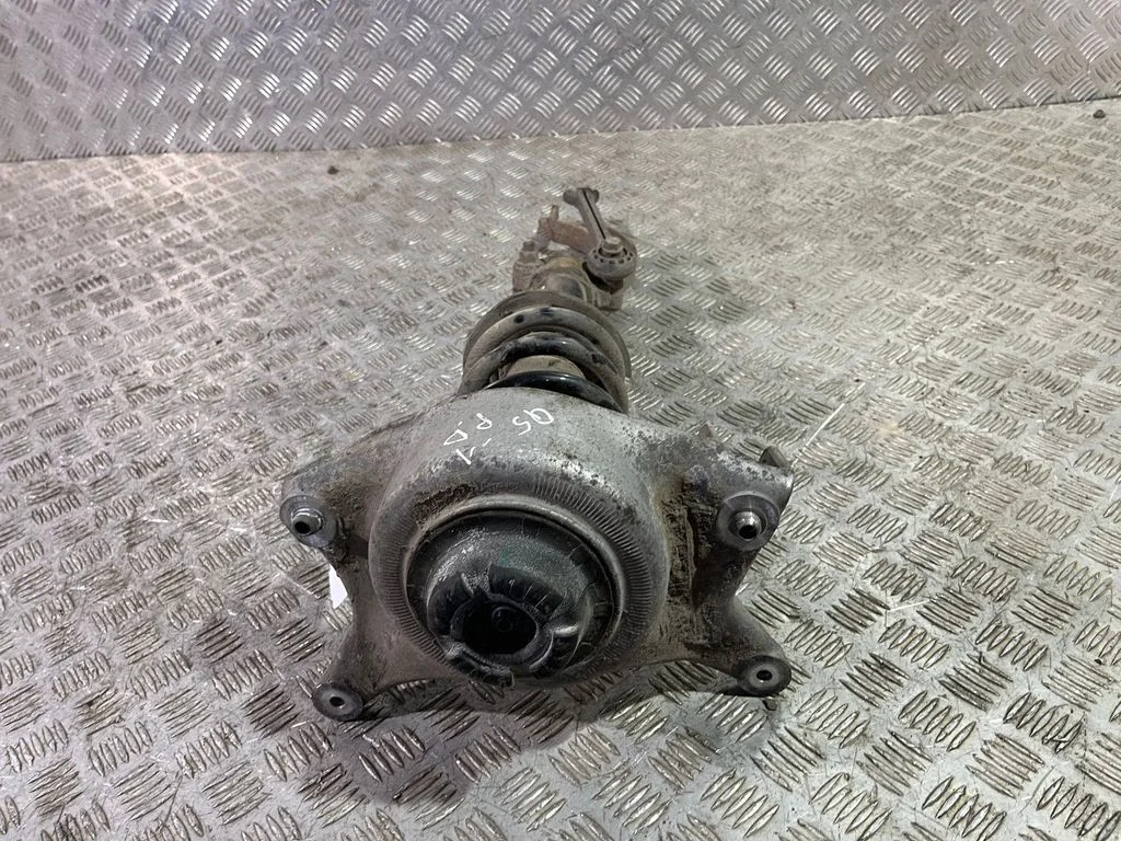 Front shock absorber with coil spring – Audi Q5 SQ5 8R (2008-2017)