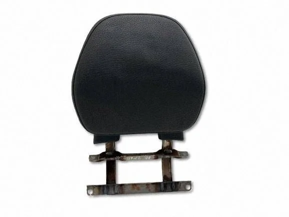 Front seat headrest 31435041