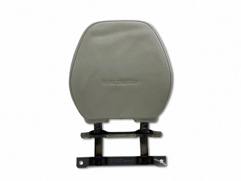 Front seat headrest 31498275