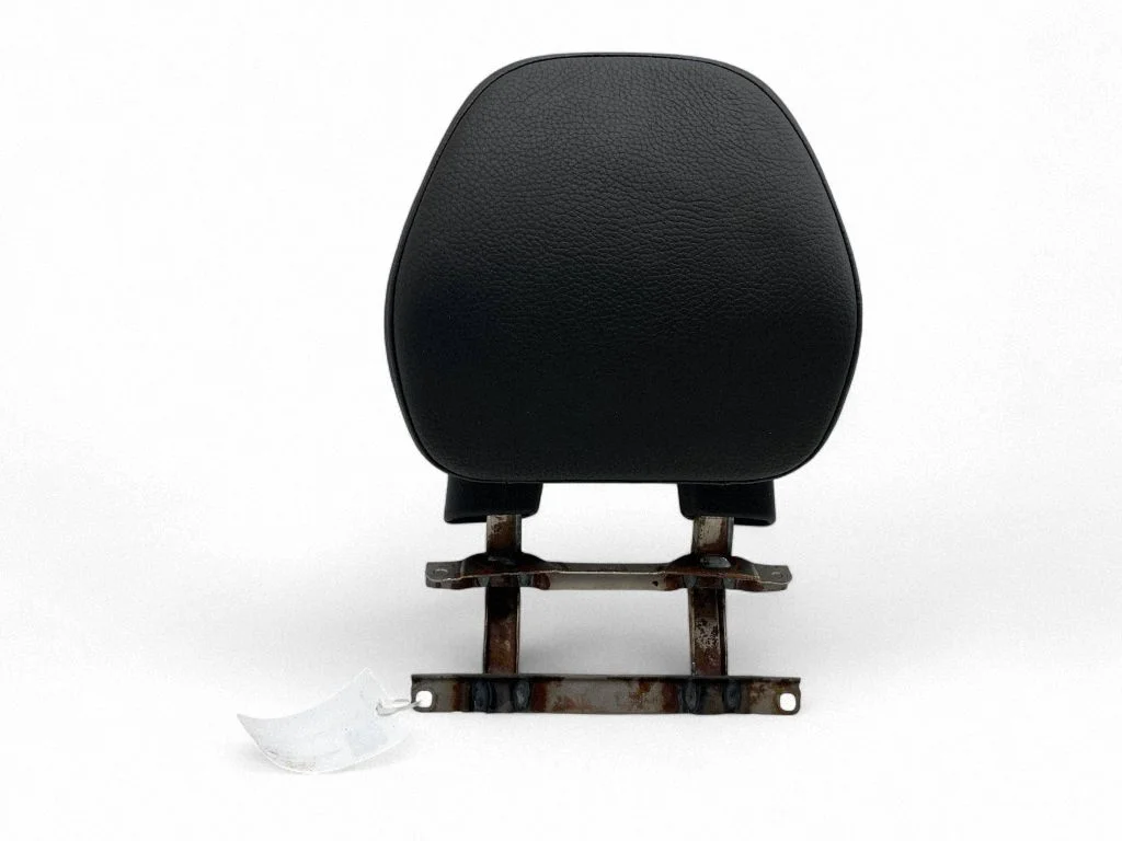 Front seat headrest 31435041