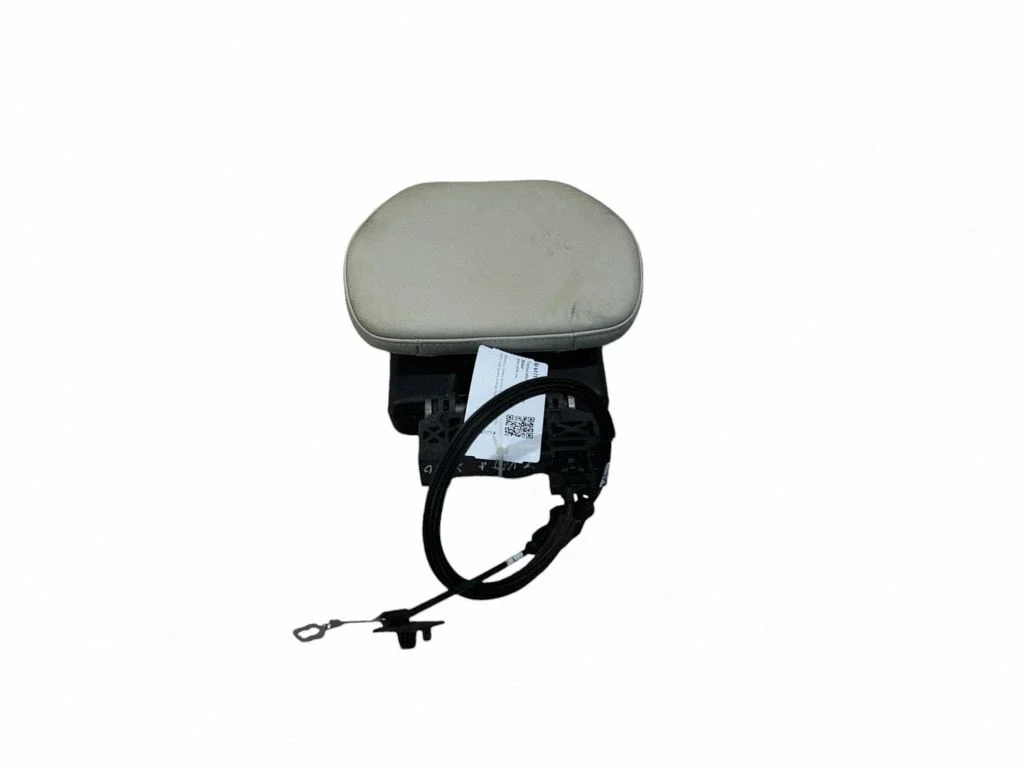 Third row seat headrest – Volvo XC90 (2014-)