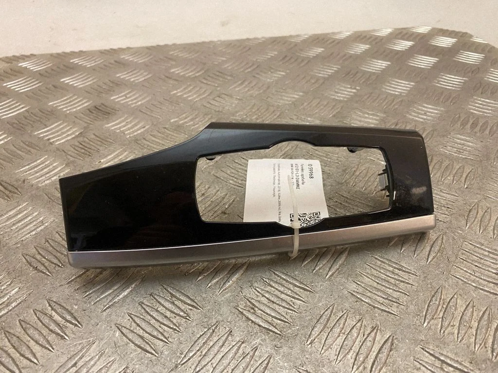 Osłona deski rozdzielczej 9329355