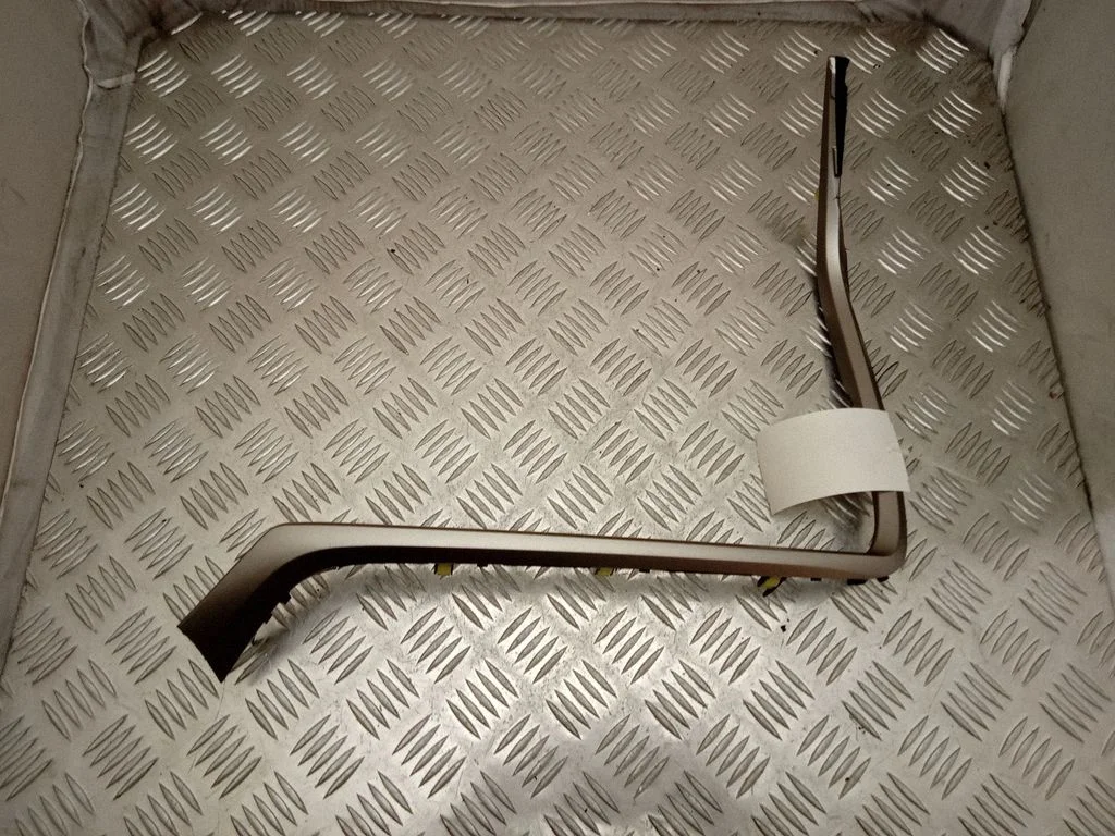 Panel trim – Lexus RX 450H (2016-)