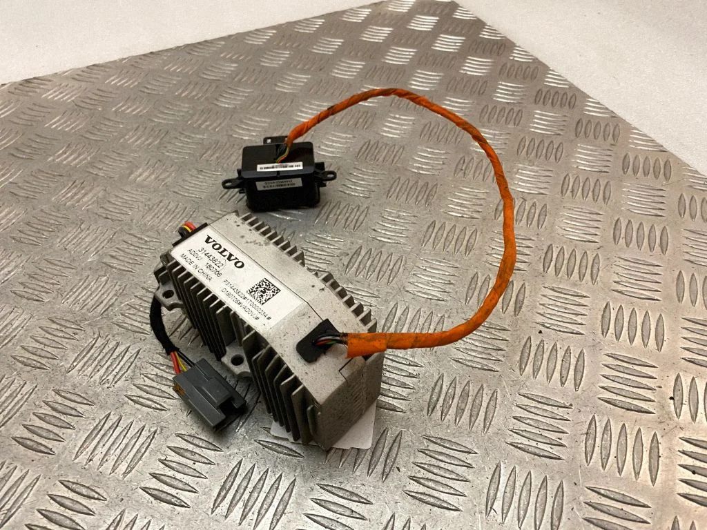 Voltage converter/converter module 31443822