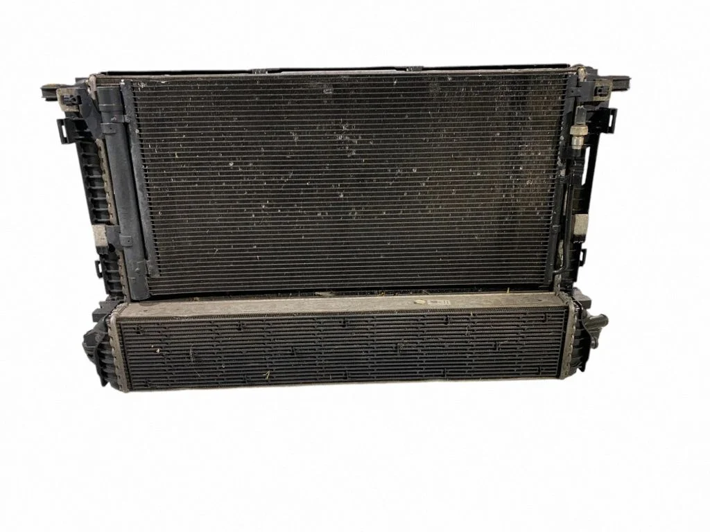 Radiatoru komplekts 80A121003