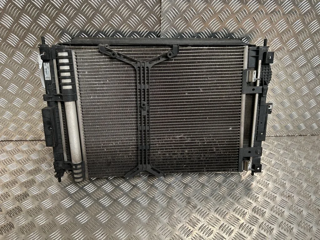Radiatoru komplekts