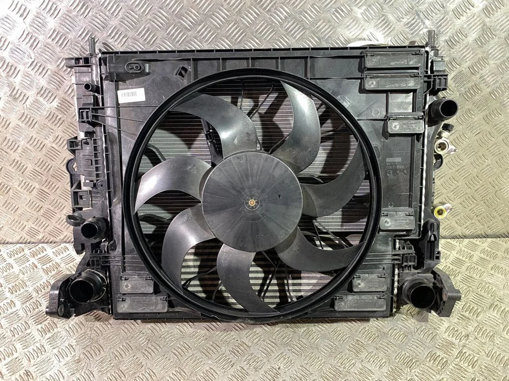 Radiaatorite komplekt – Volvo XC90 (2014-)