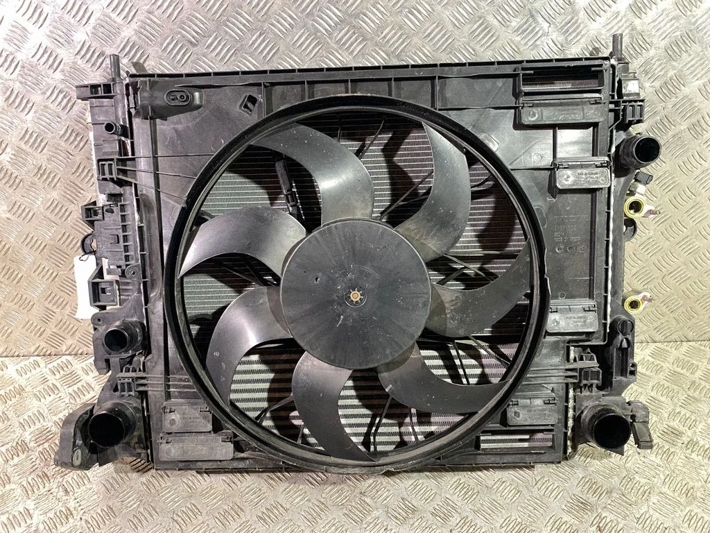 Radiaatorite komplekt – Volvo XC90 (2014-)