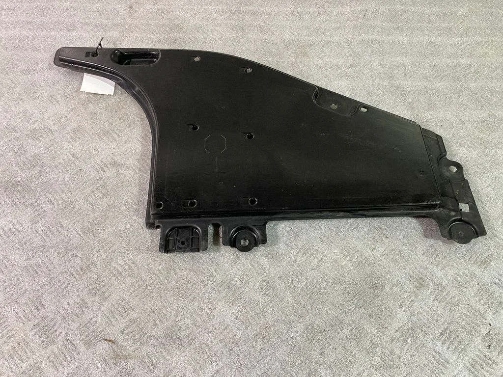 Külgmine põhjakaitse – Toyota RAV 4 (XA50) (2018-)