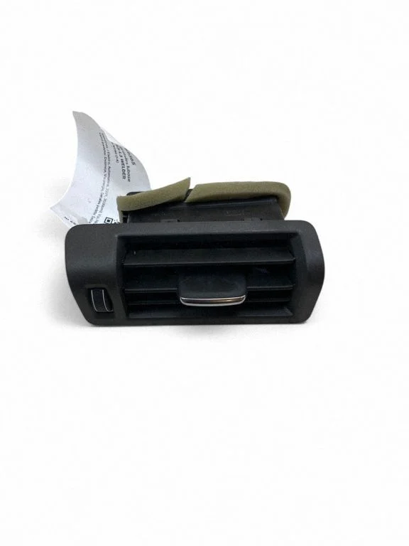 Air vent grill in roof 31497123