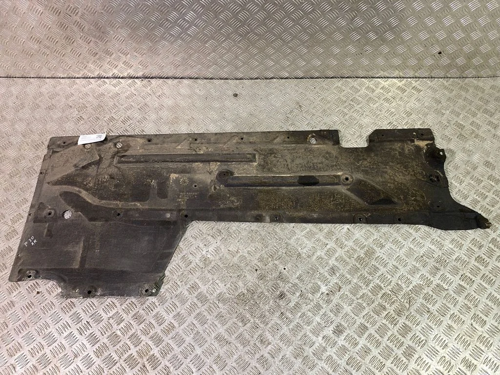 Külgmine põhjakaitse – BMW 3-seeria F30 F35 F31 (2012-2018)