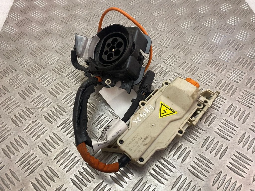 Electric car charge socket – Volvo XC90 (2014-)