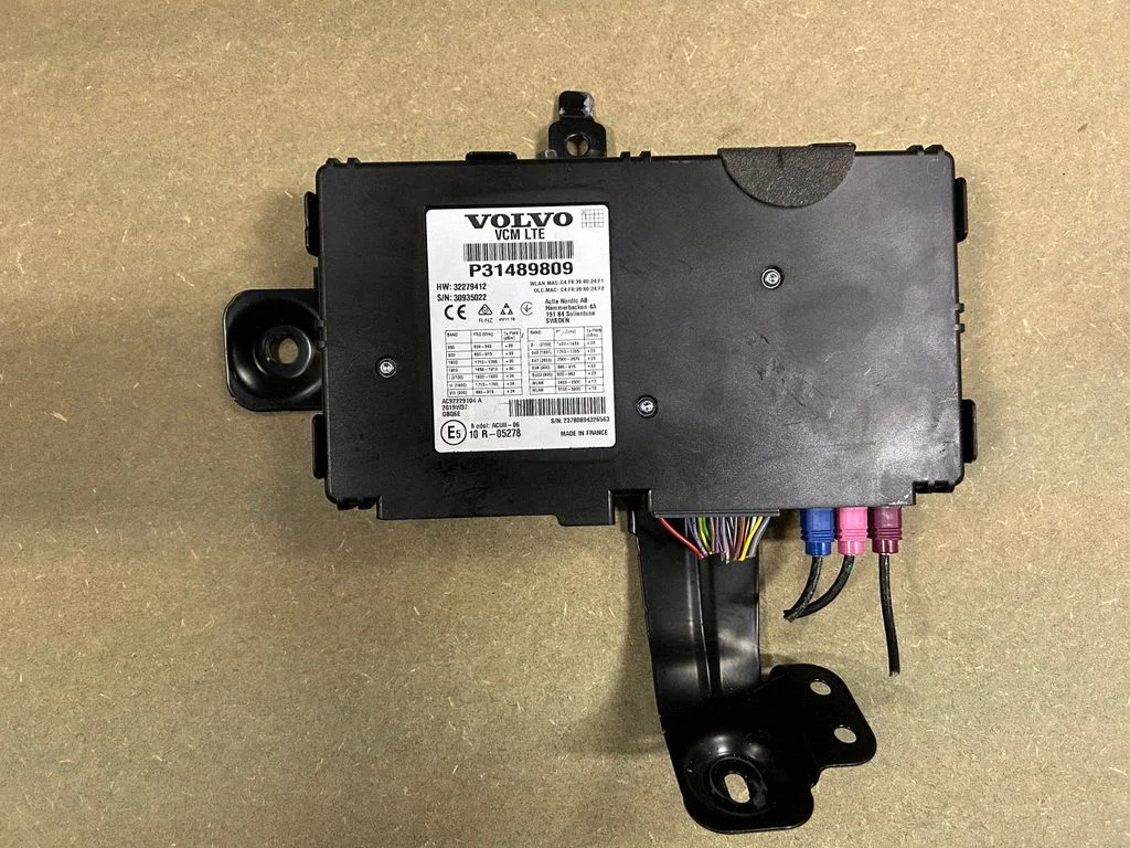 Camera control unit module 31489809