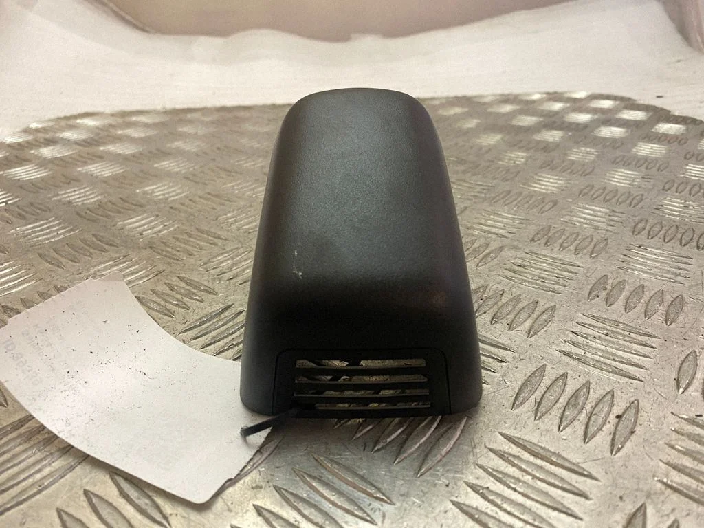 Atpakaļskata spoguļa apdare FK7217D