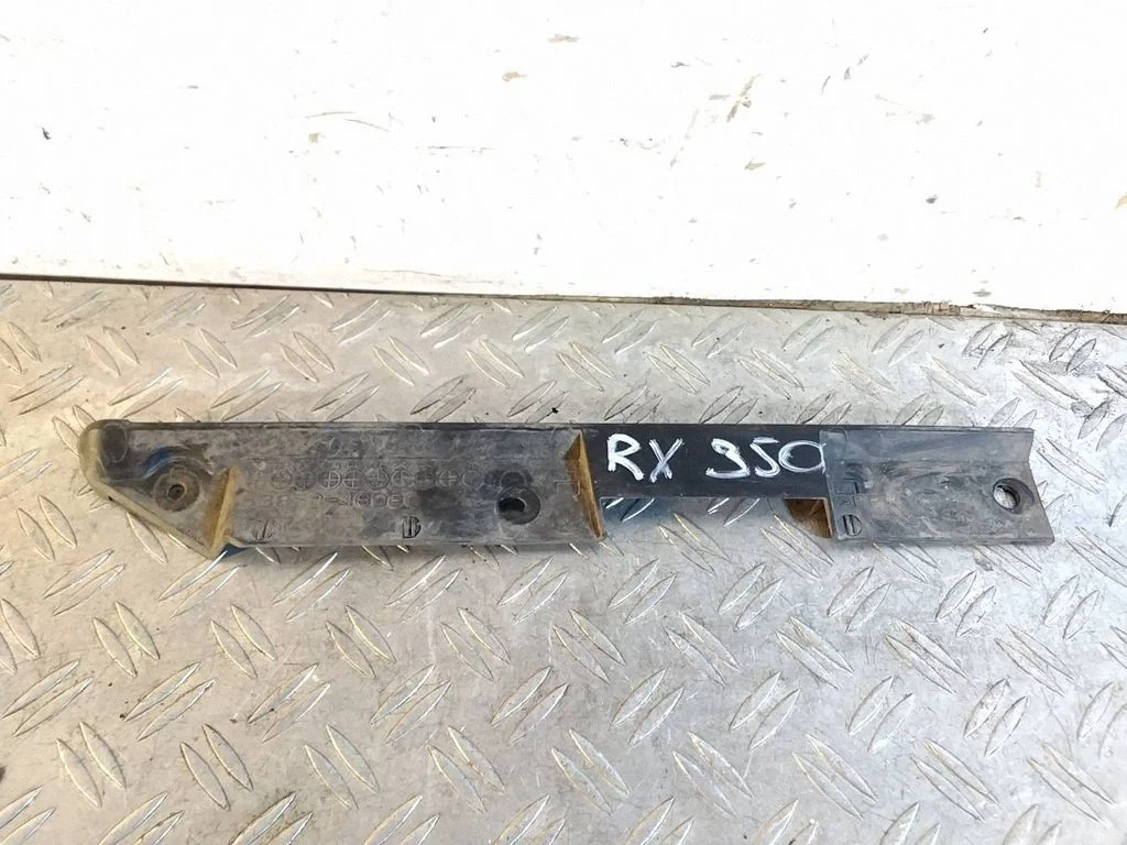 Poritiiva iluliist (molding) – Lexus RX 450H (2016-)