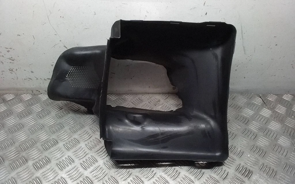 Intercooler air guide/duct channel 99157532100