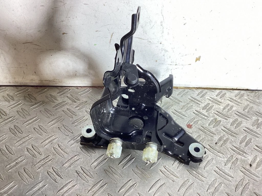 ABS-pumba kinnitus – Lexus NX (2021-)