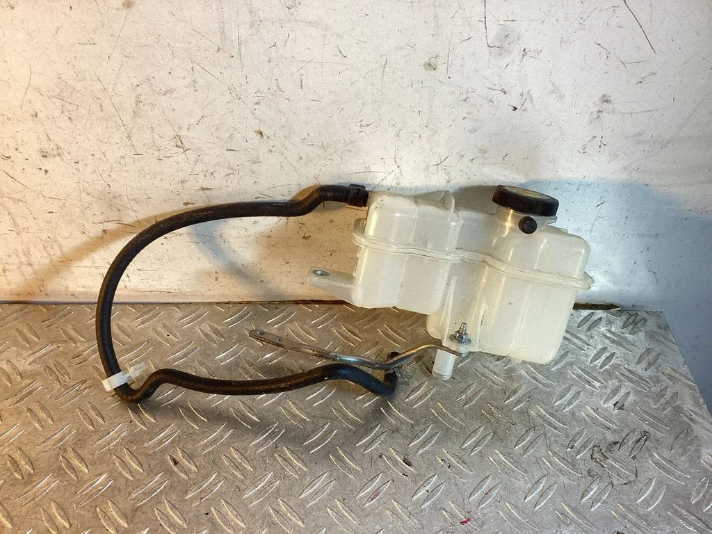 Brake fluid reservoir