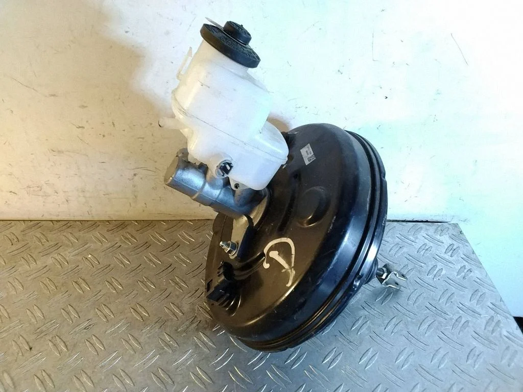 Brake booster – Toyota RAV 4 (XA40) (2012-2018)