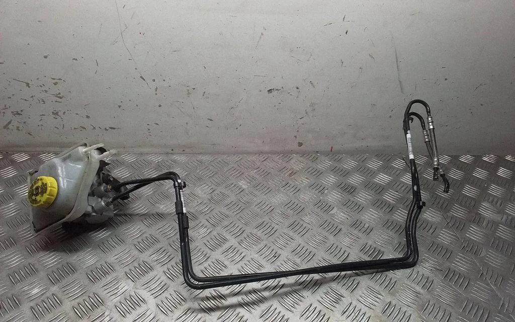 Master brake cylinder 99135501301