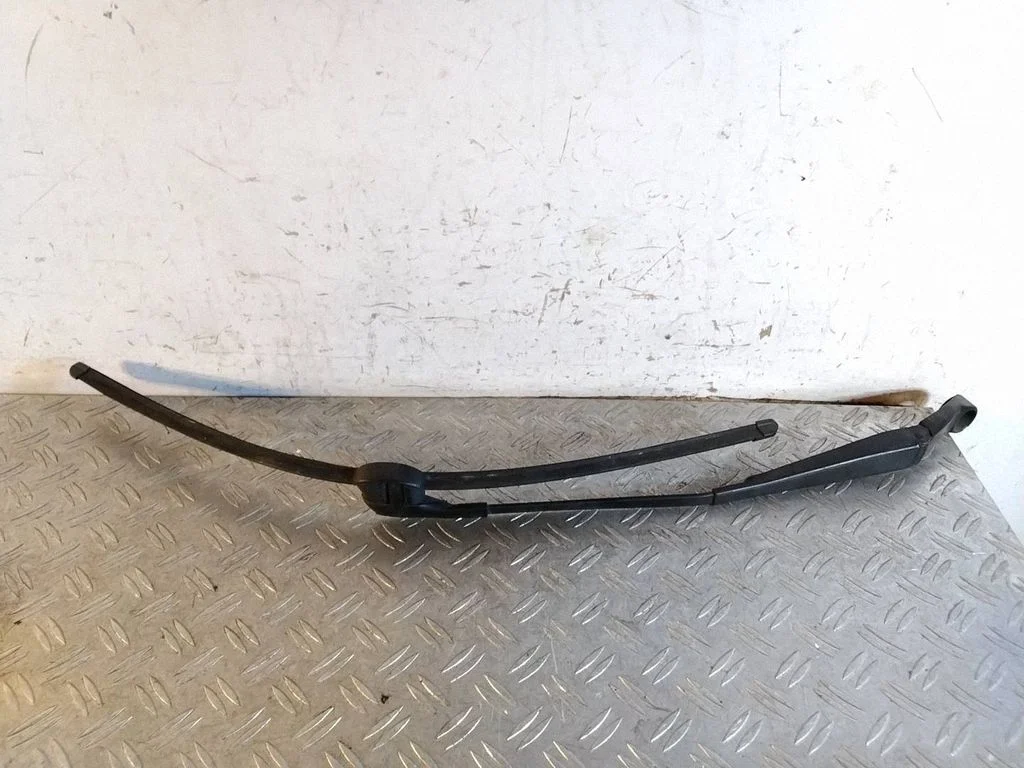 Front wiper blade arm – Porsche Cayenne (9PA) (2002-2010)
