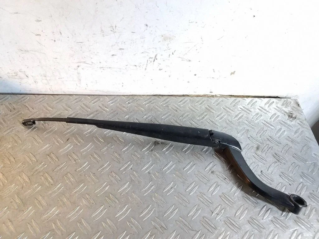 Front wiper blade arm – Land Rover Discovery Sport (2014-)