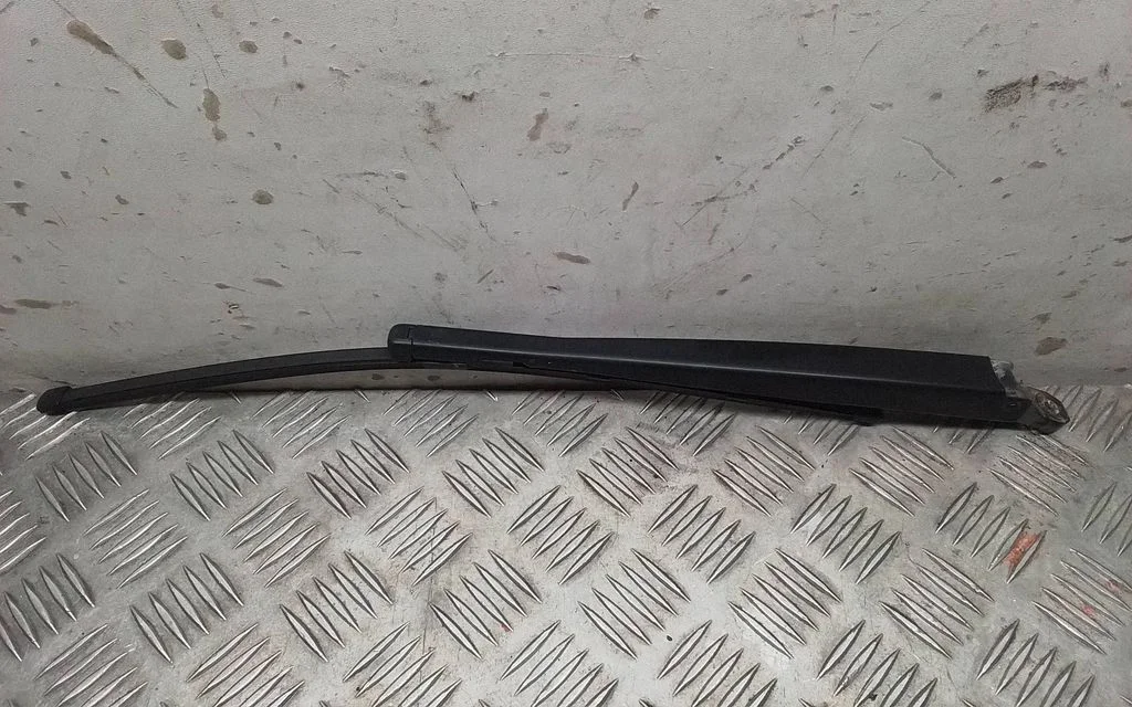 Rear wiper blade arm – Porsche Macan (95B) (2019-)