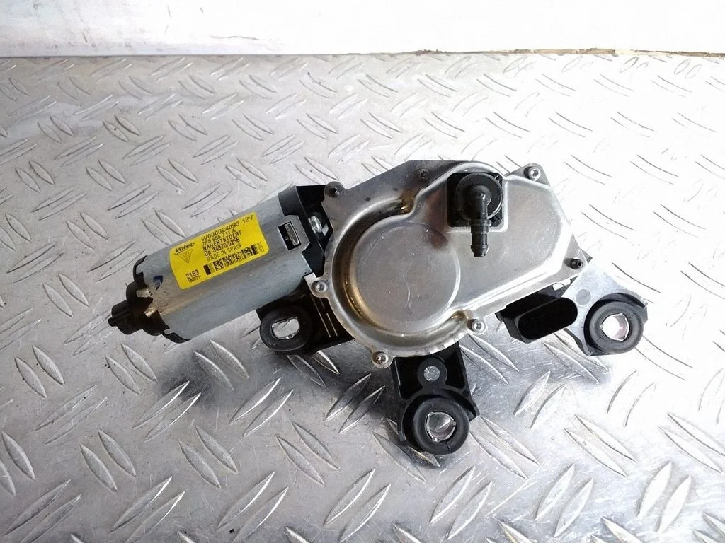 Rear window wiper motor – Porsche Cayenne (92A) (2010-2017)