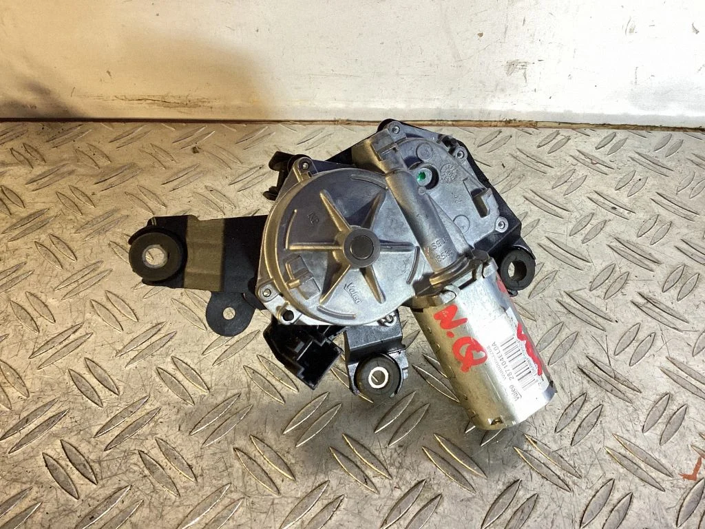 Rear window wiper motor – Nissan Qashqai (2014-2016)