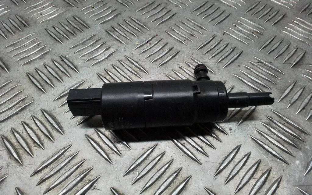 Headlight washer pump – Porsche 911 997 (2004-2013)