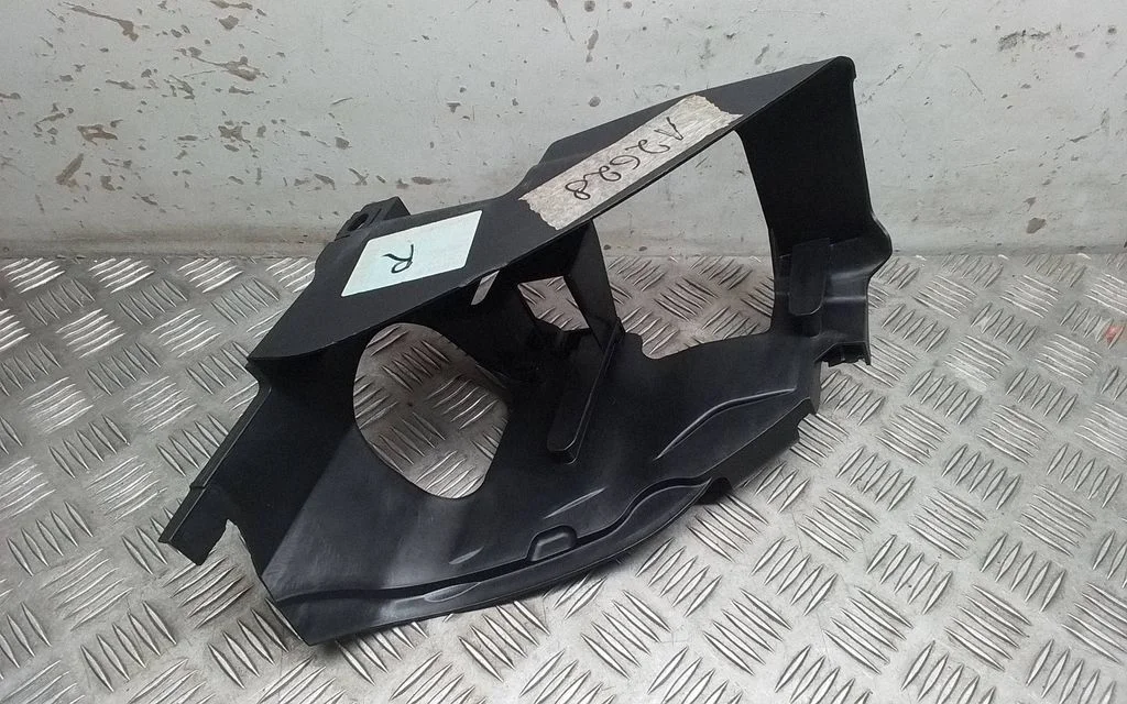 Headlight/headlamp mounting bracket – Audi Q7 4L (2005-2015)