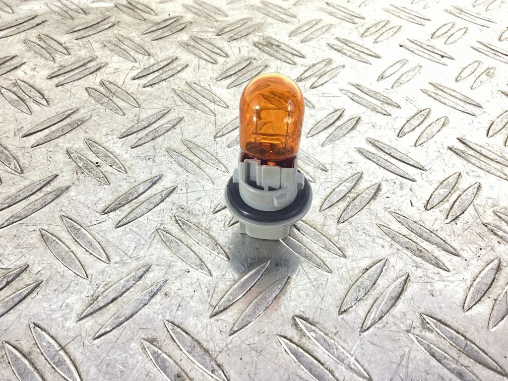 Headlight/headlamp bulb – Lexus GS 250 350 300H 450H (2013-)