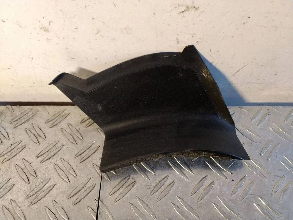 Rear/tail light trim molding – Porsche Macan (95B) (2019-)