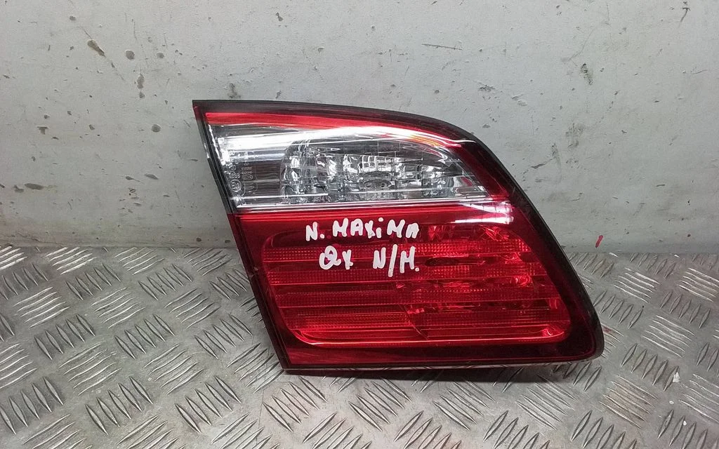 Tagatuli luugil – Nissan Maxima (1995-2000), vasak