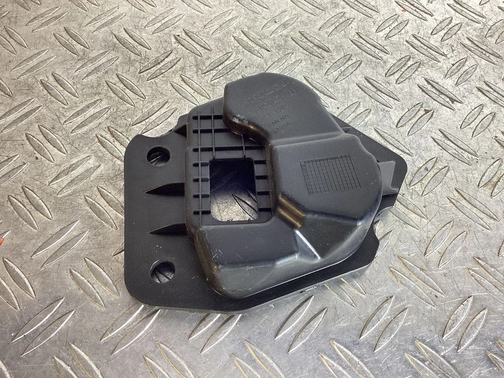 Tail light part – Volvo S90, V90 (2016-)