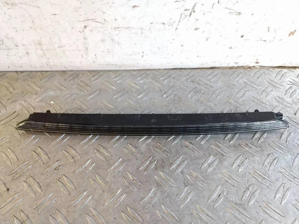 Third/center stoplight – Porsche 911 991 (2011-2019)