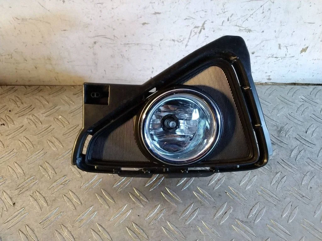 Priekšējais miglas lukturis 5204042050