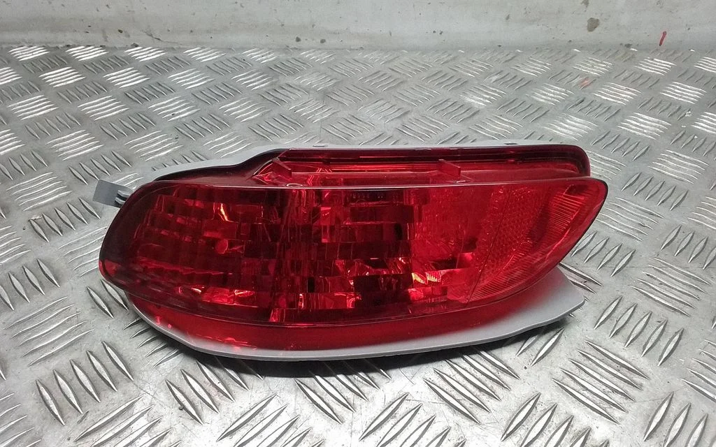 Rear fog light – Lexus RX III (2008-2015)
