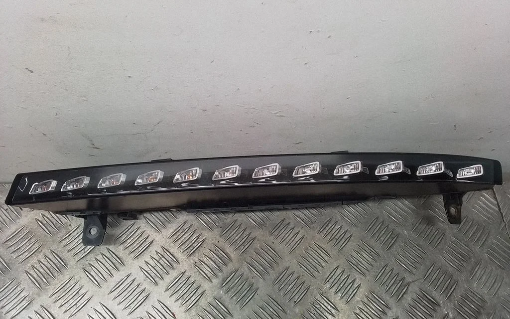 Eesmine suunatuli – Audi Q7 4L (2005-2015)